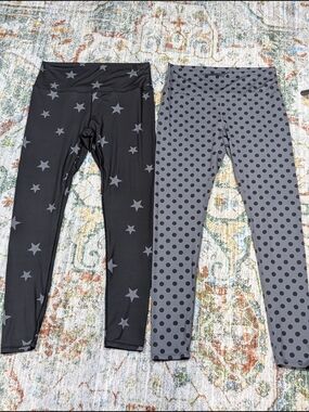 T2 Love Black & Gray Star and Polka Dot Leggings